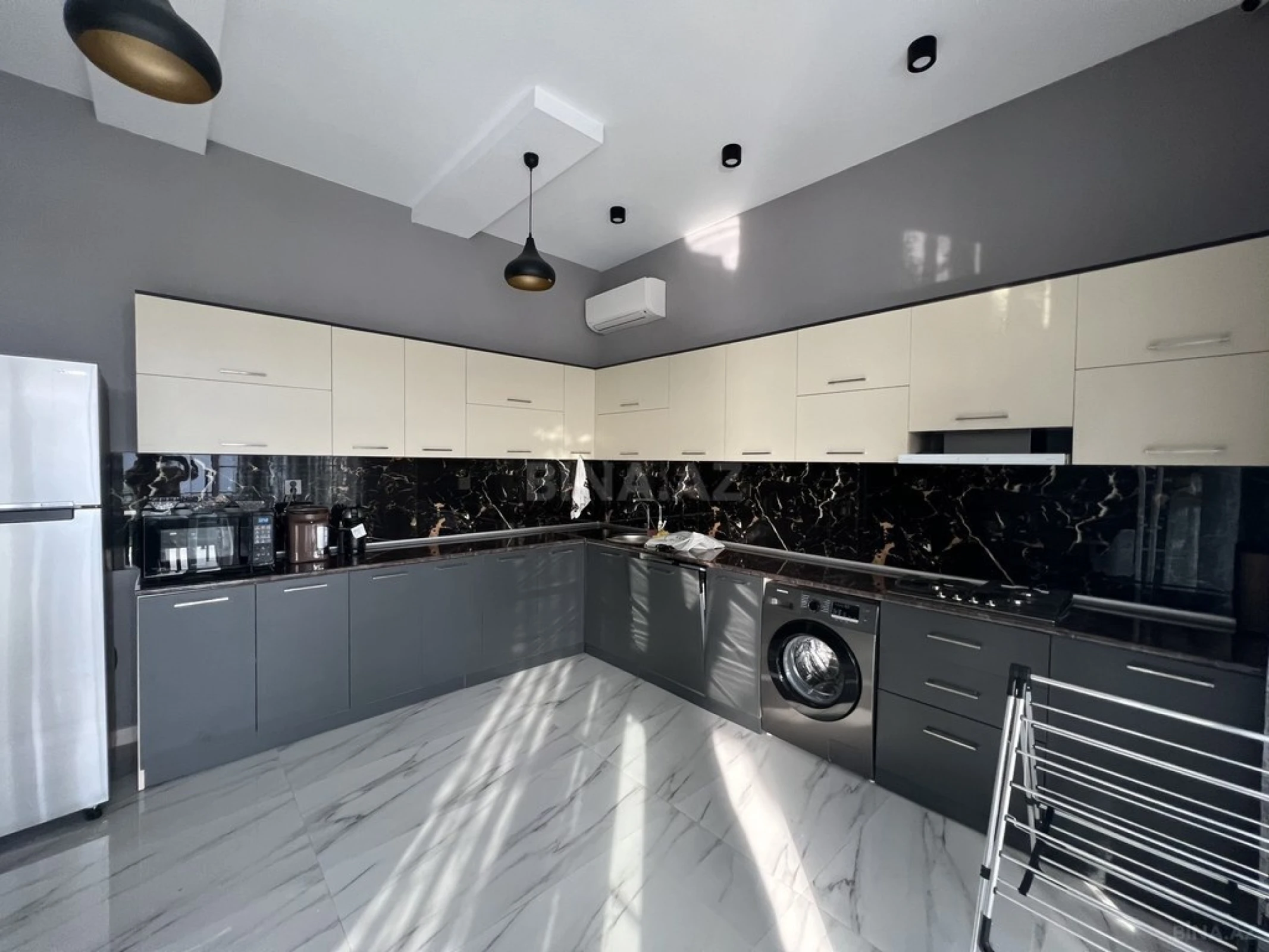 Kirayə verilir 4 otaqlı həyət evi 200 m²