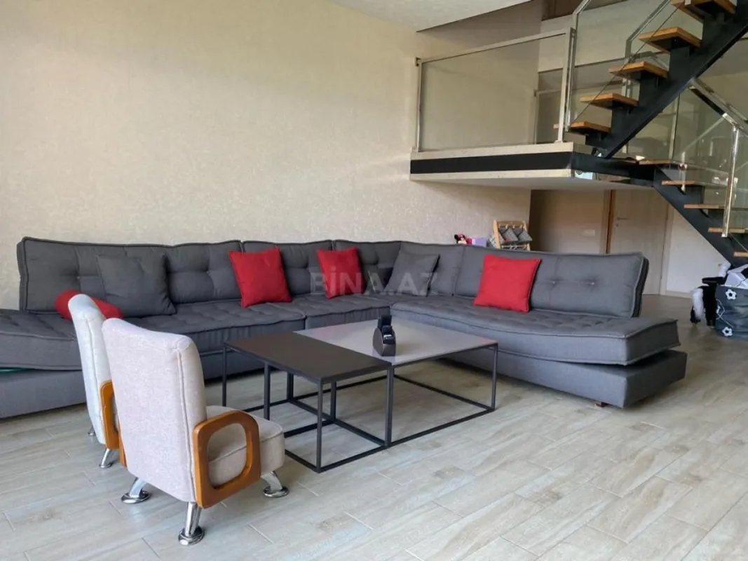Kirayə verilir 6 otaqlı həyət evi 350 m²