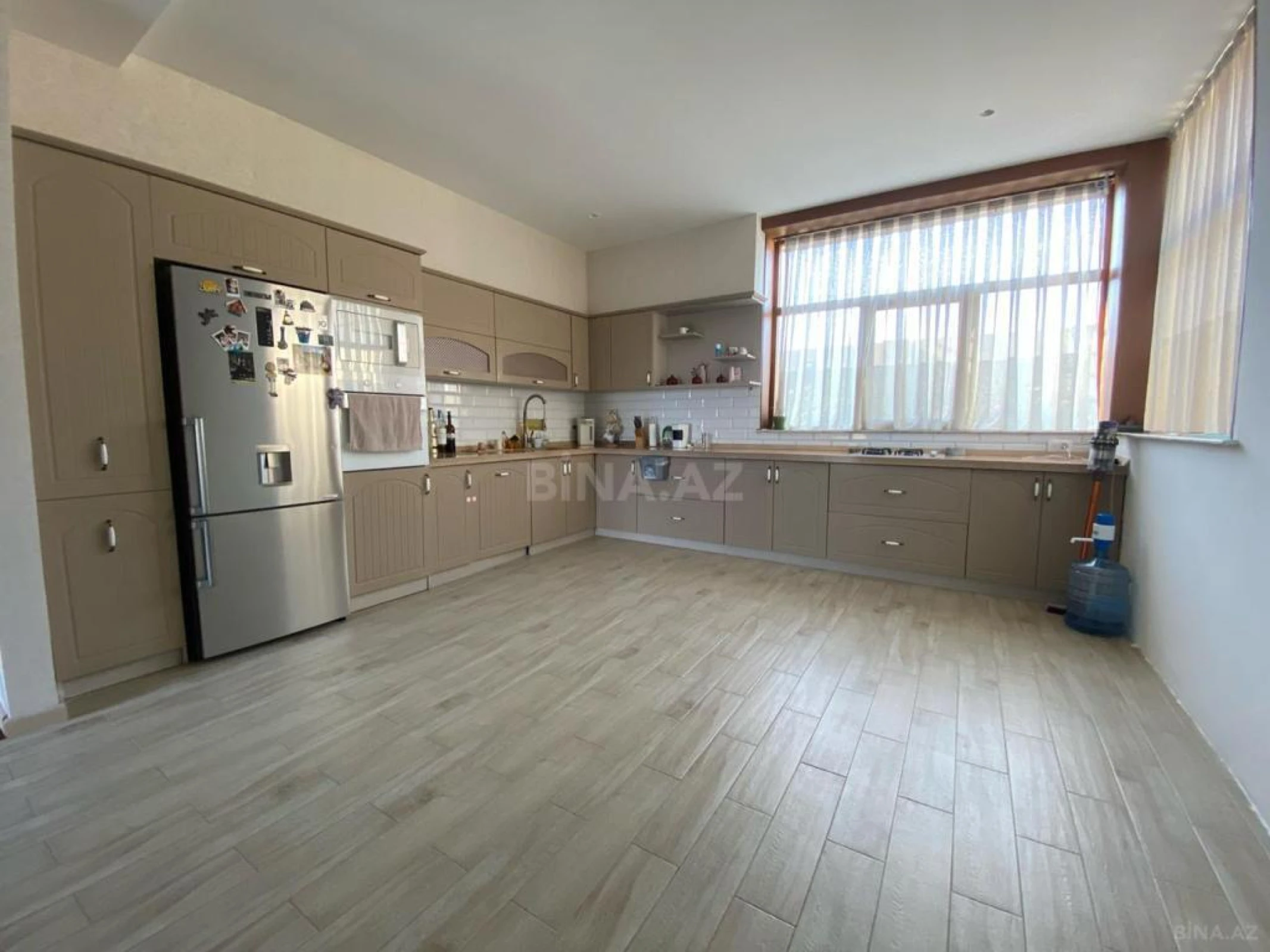 Kirayə verilir 6 otaqlı həyət evi 350 m²