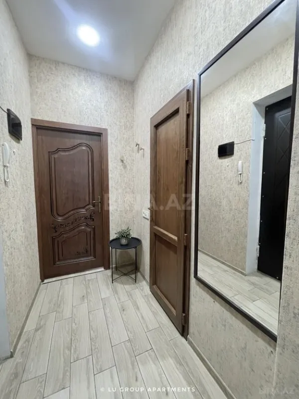 Kirayə verilir 2 otaqlı mənzil 60 m²
