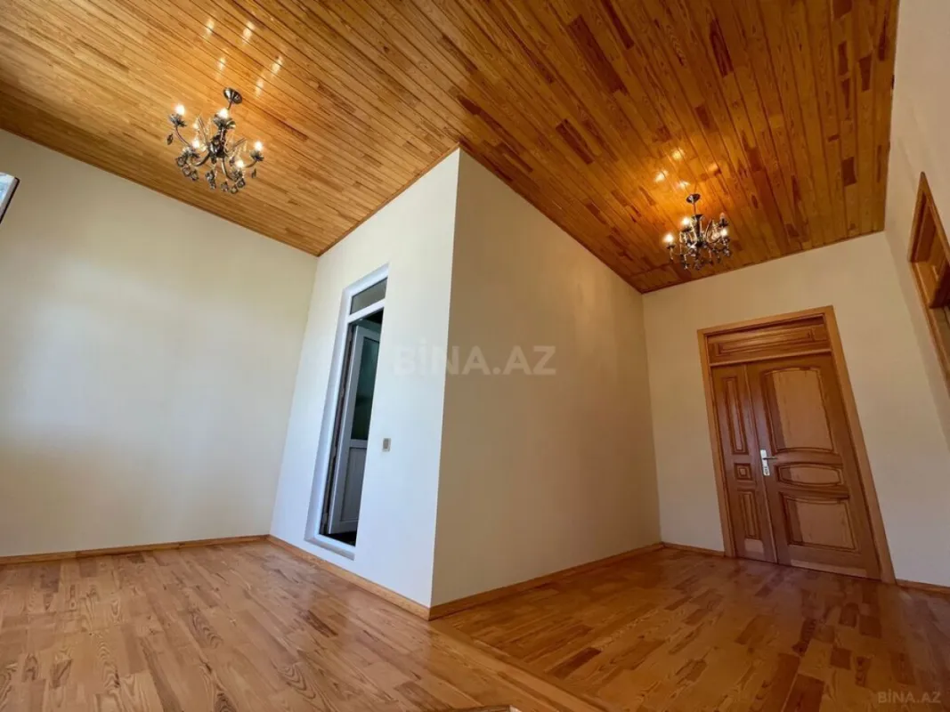 Satılır 4 otaqlı həyət evi 300 m²