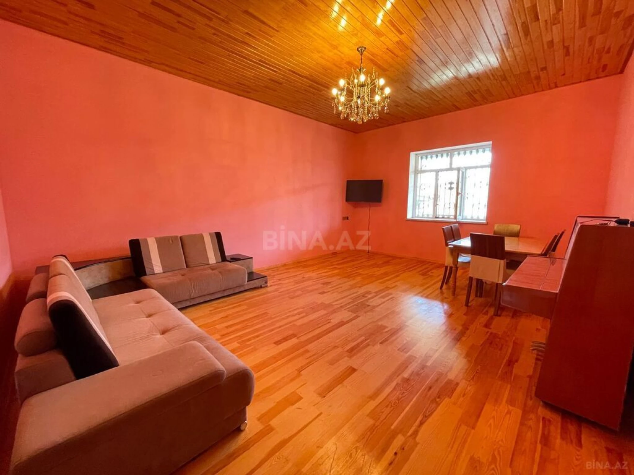 Satılır 4 otaqlı həyət evi 300 m²