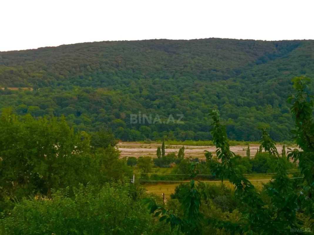 Satılır 4 otaqlı həyət evi 300 m²