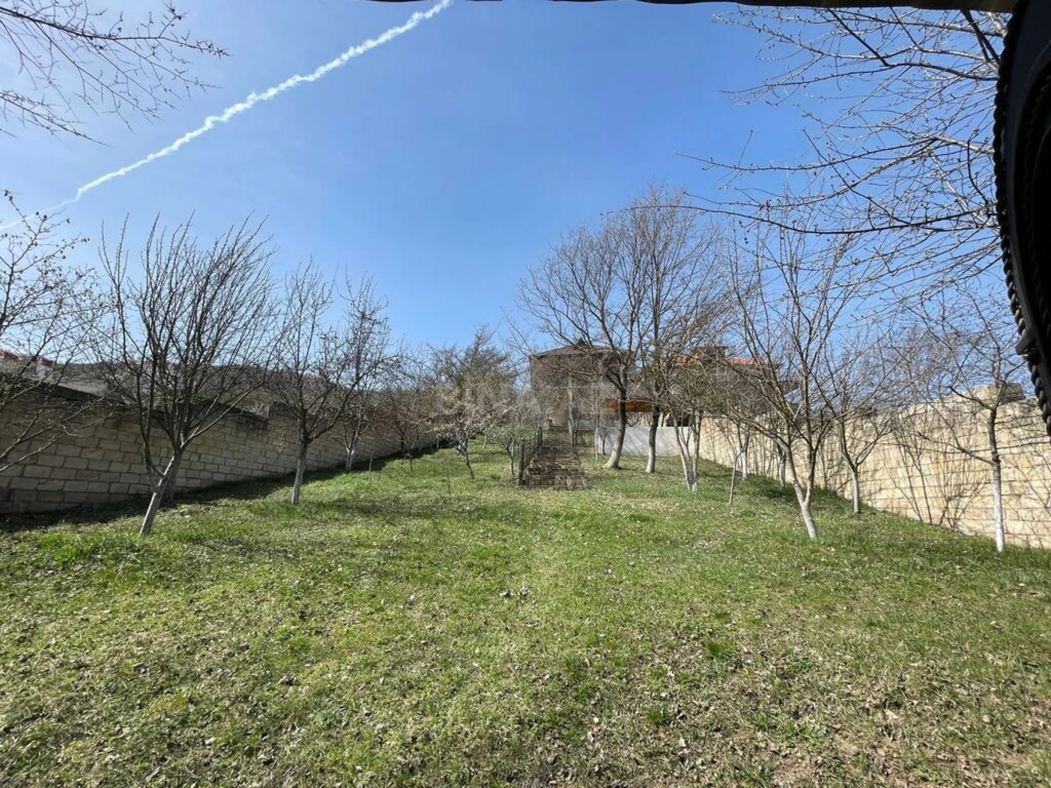 Satılır 4 otaqlı həyət evi 300 m²