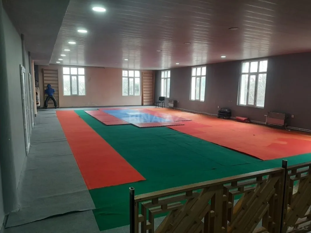 Kirayə verilir obyekt 2000 m²