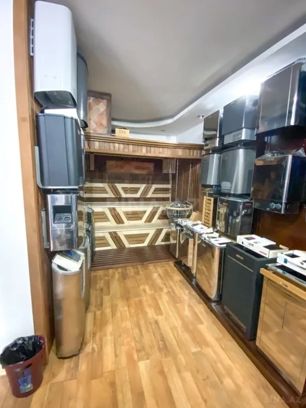 Satılır obyekt 200 m²