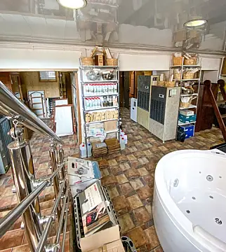 Satılır obyekt 200 m²