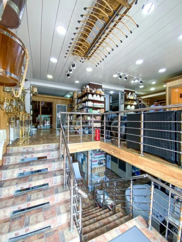 Satılır obyekt 200 m²