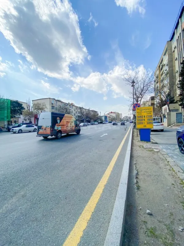 Satılır obyekt 200 m²