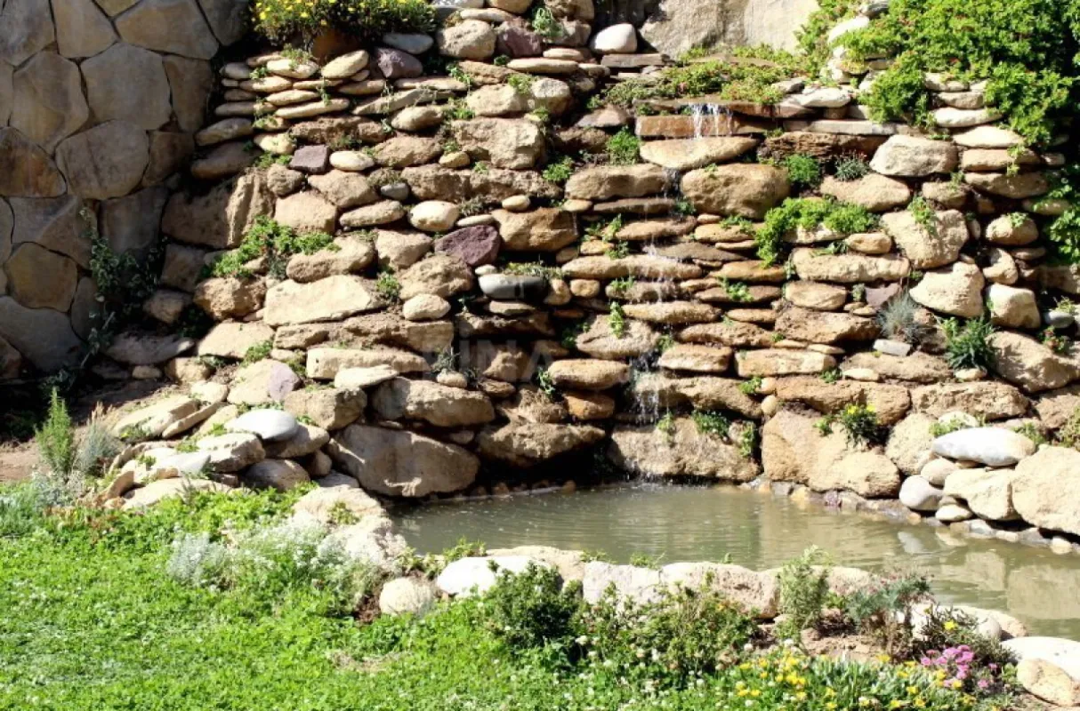 Kirayə verilir 7 otaqlı həyət evi 480 m²