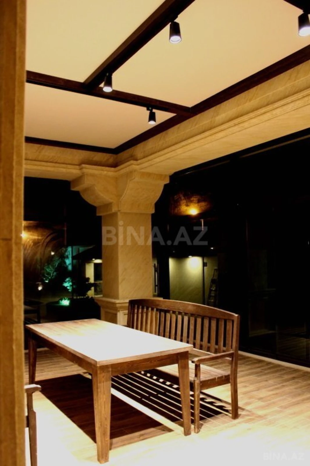 Kirayə verilir 7 otaqlı həyət evi 480 m²