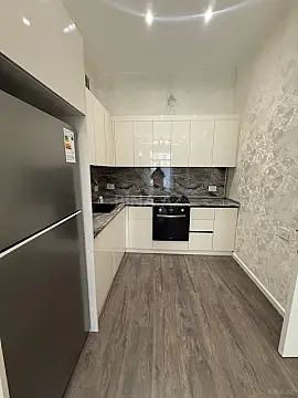 Satılır 2 otaqlı mənzil 72 m²