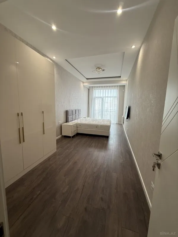Satılır 2 otaqlı mənzil 72 m²