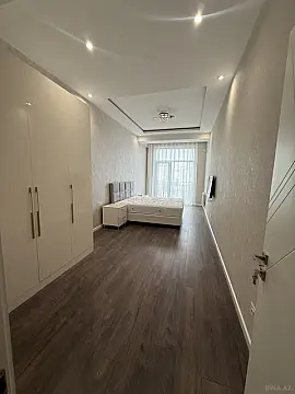 Satılır 2 otaqlı mənzil 72 m²