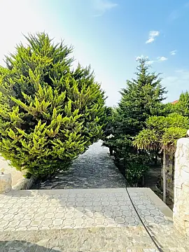 Kirayə verilir 6 otaqlı həyət evi 300 m²