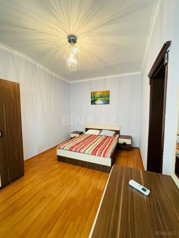 Kirayə verilir 6 otaqlı həyət evi 300 m²