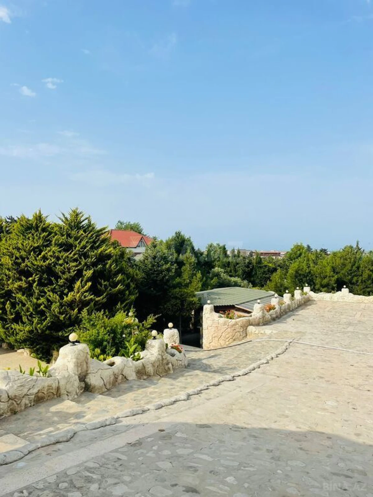 Kirayə verilir 6 otaqlı həyət evi 300 m²