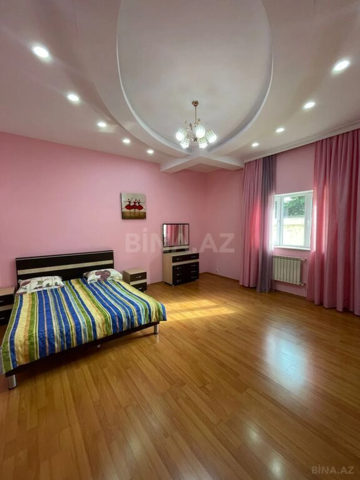 Kirayə verilir 6 otaqlı həyət evi 300 m²
