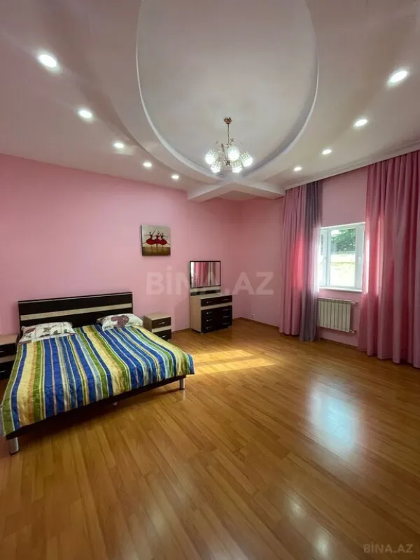 Kirayə verilir 6 otaqlı həyət evi 300 m²