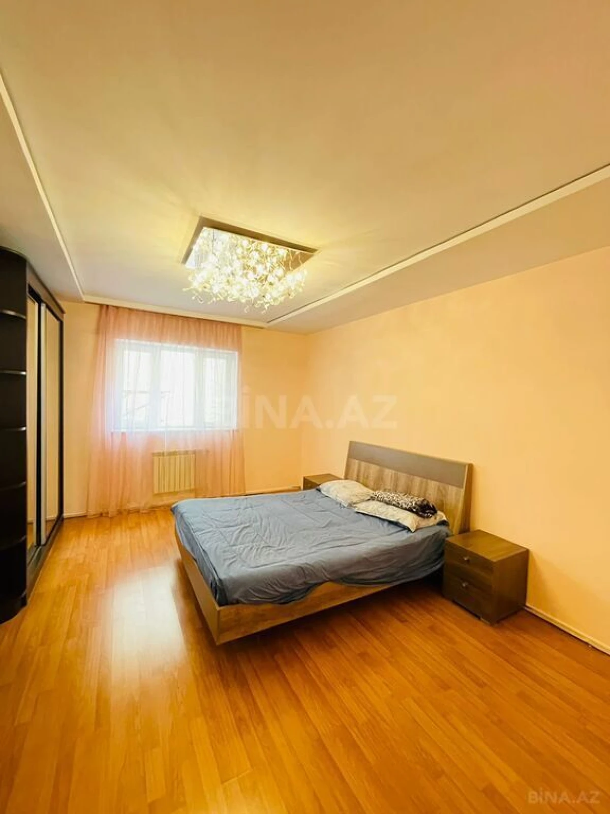Kirayə verilir 6 otaqlı həyət evi 300 m²