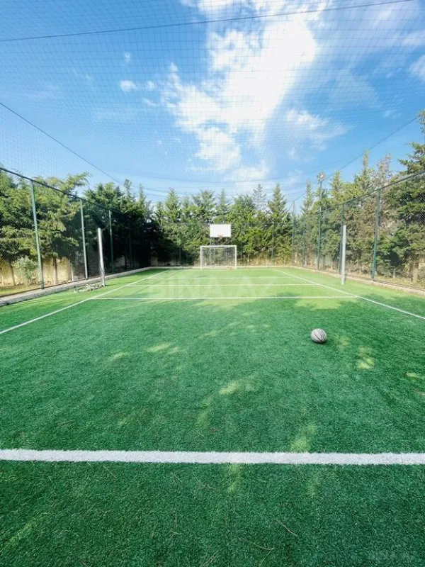 Kirayə verilir 6 otaqlı həyət evi 300 m²