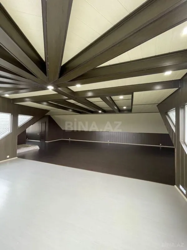 Kirayə verilir 6 otaqlı həyət evi 300 m²