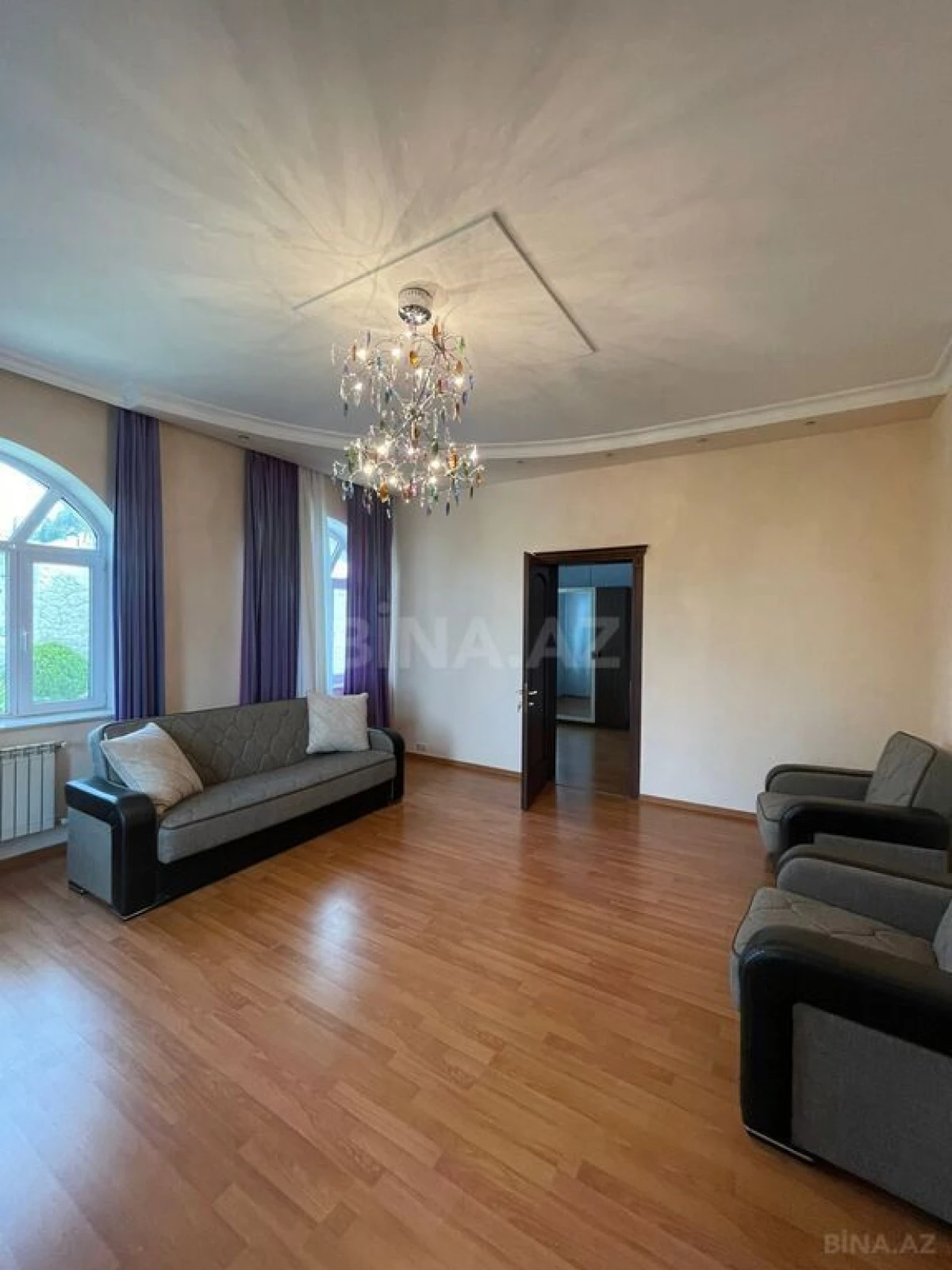 Kirayə verilir 6 otaqlı həyət evi 300 m²