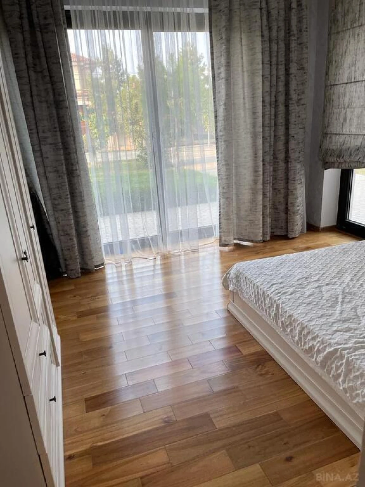 Kirayə verilir 5 otaqlı həyət evi 300 m²