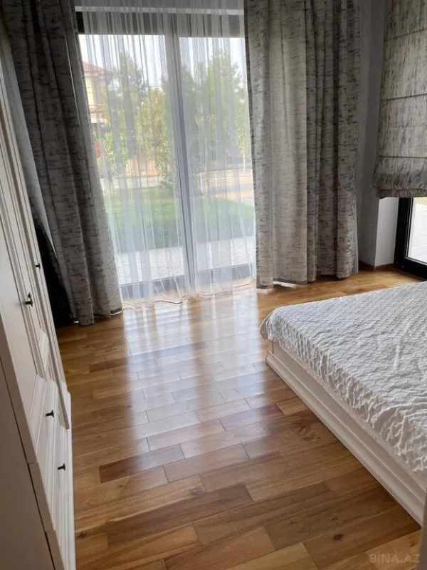 Kirayə verilir 5 otaqlı həyət evi 300 m²