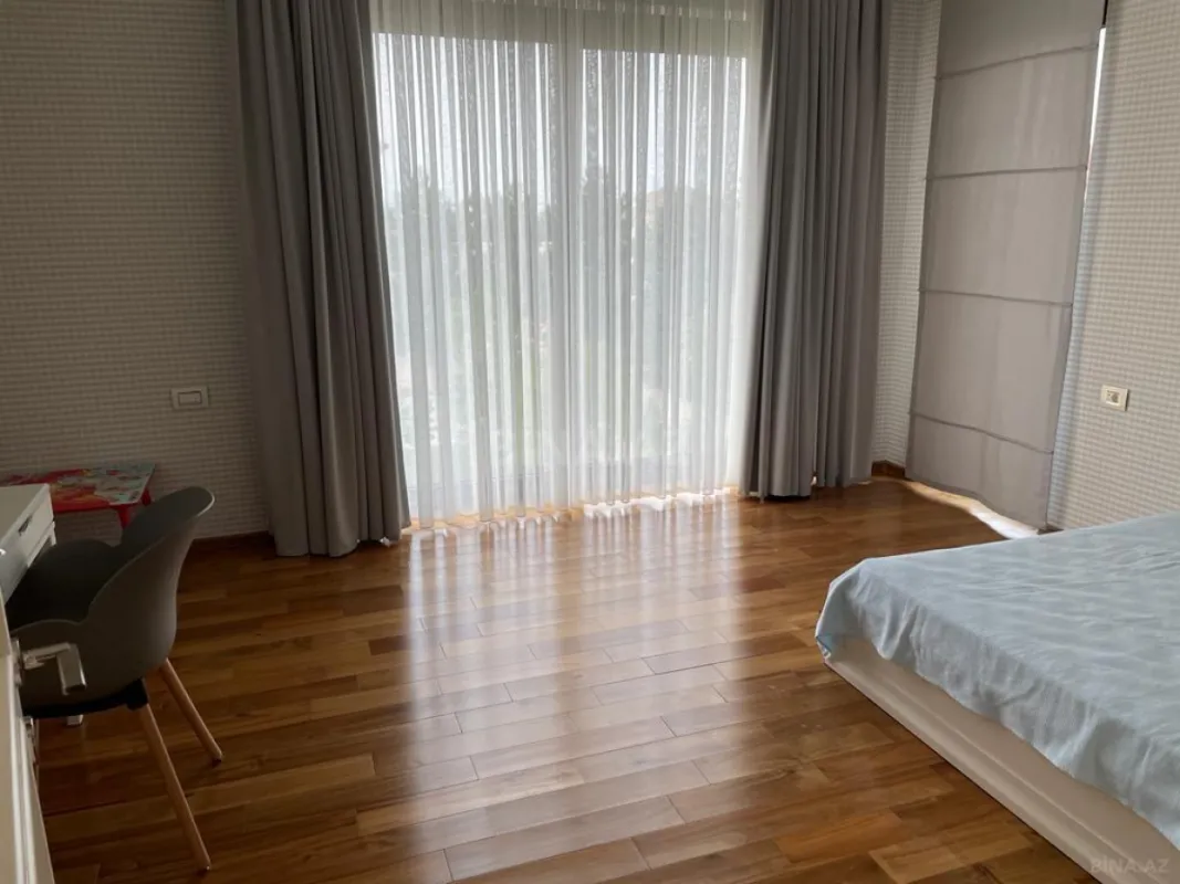 Kirayə verilir 5 otaqlı həyət evi 300 m²