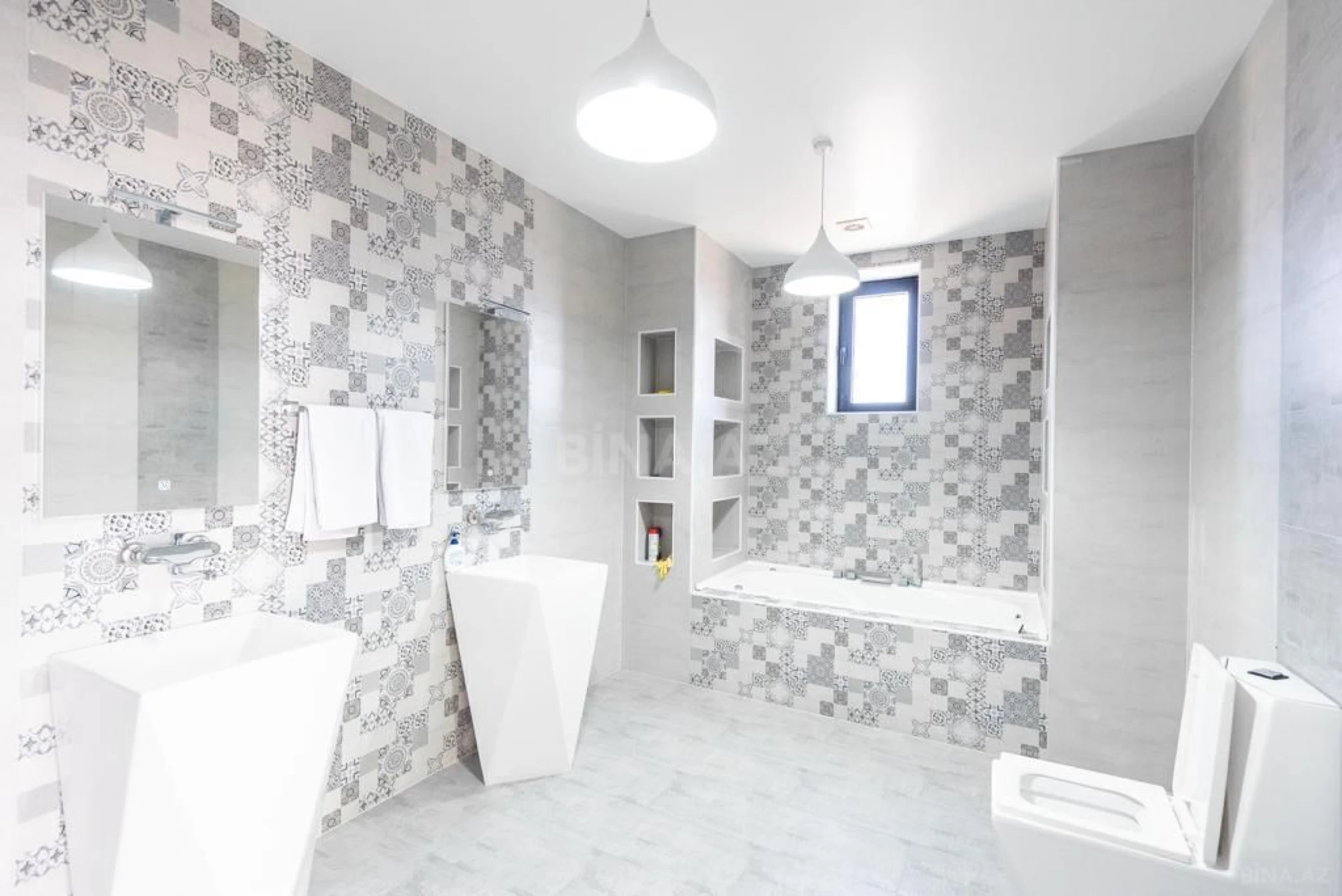 Kirayə verilir 6 otaqlı həyət evi 300 m²