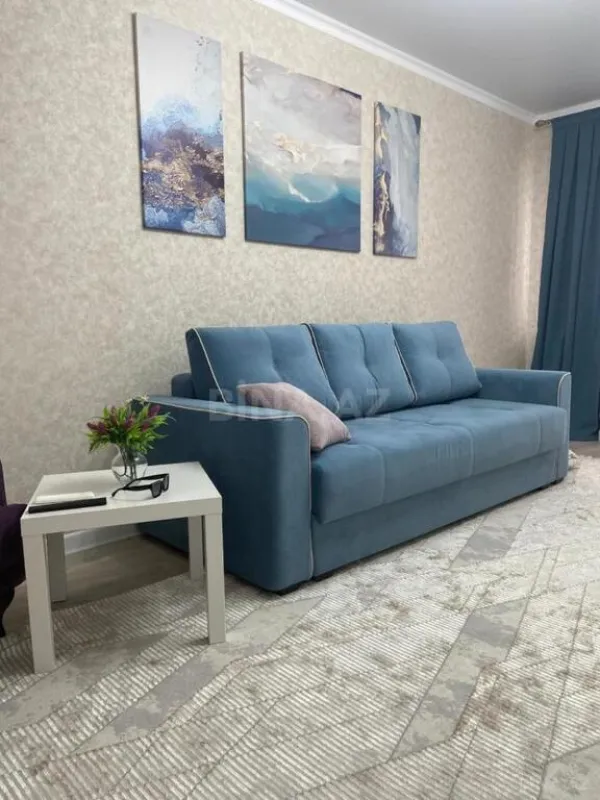 Kirayə verilir 2 otaqlı mənzil 70 m²
