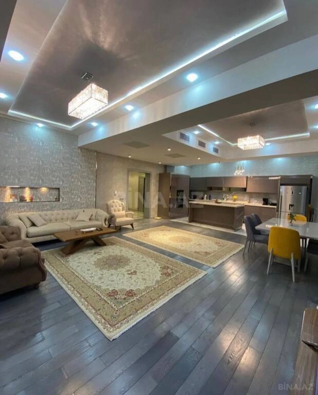 Kirayə verilir 6 otaqlı həyət evi 300 m²