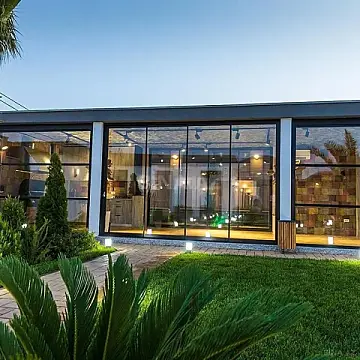 Kirayə verilir 6 otaqlı həyət evi 300 m²