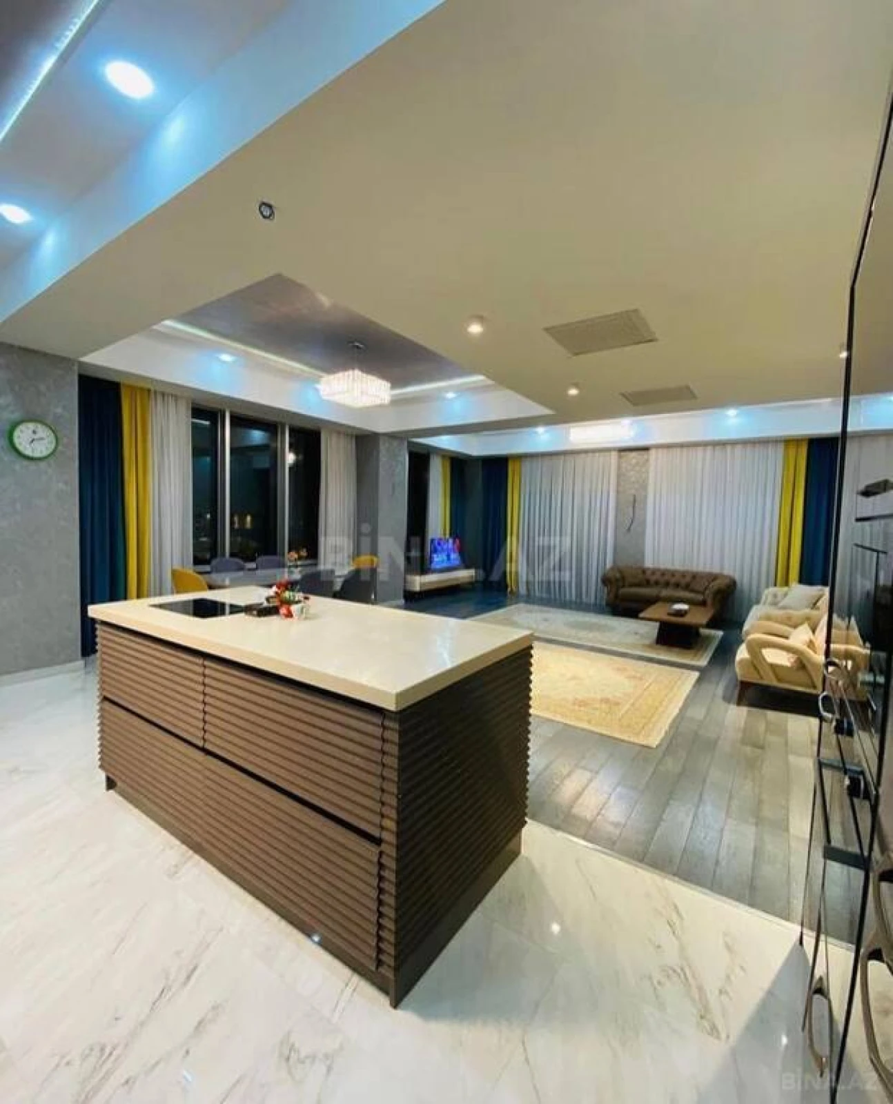 Kirayə verilir 6 otaqlı həyət evi 300 m²