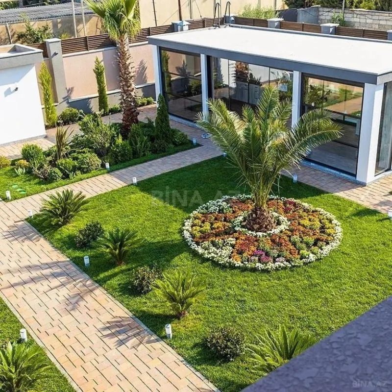 Kirayə verilir 6 otaqlı həyət evi 300 m²