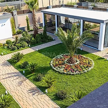 Kirayə verilir 6 otaqlı həyət evi 300 m²