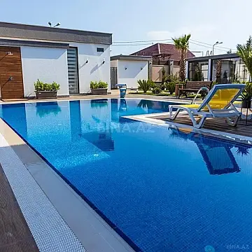 Kirayə verilir 6 otaqlı həyət evi 300 m²