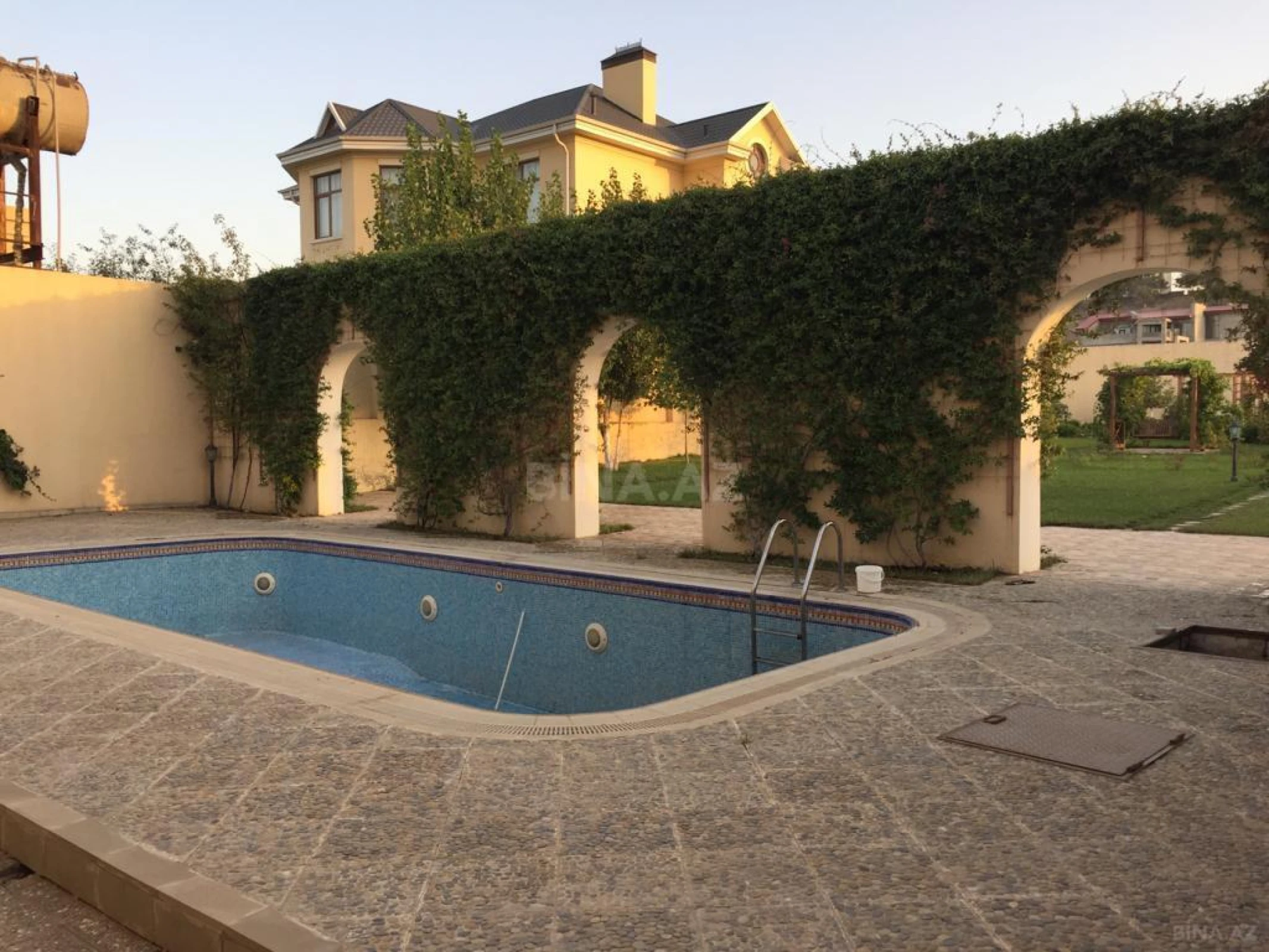 Kirayə verilir həyət evi 400 m²