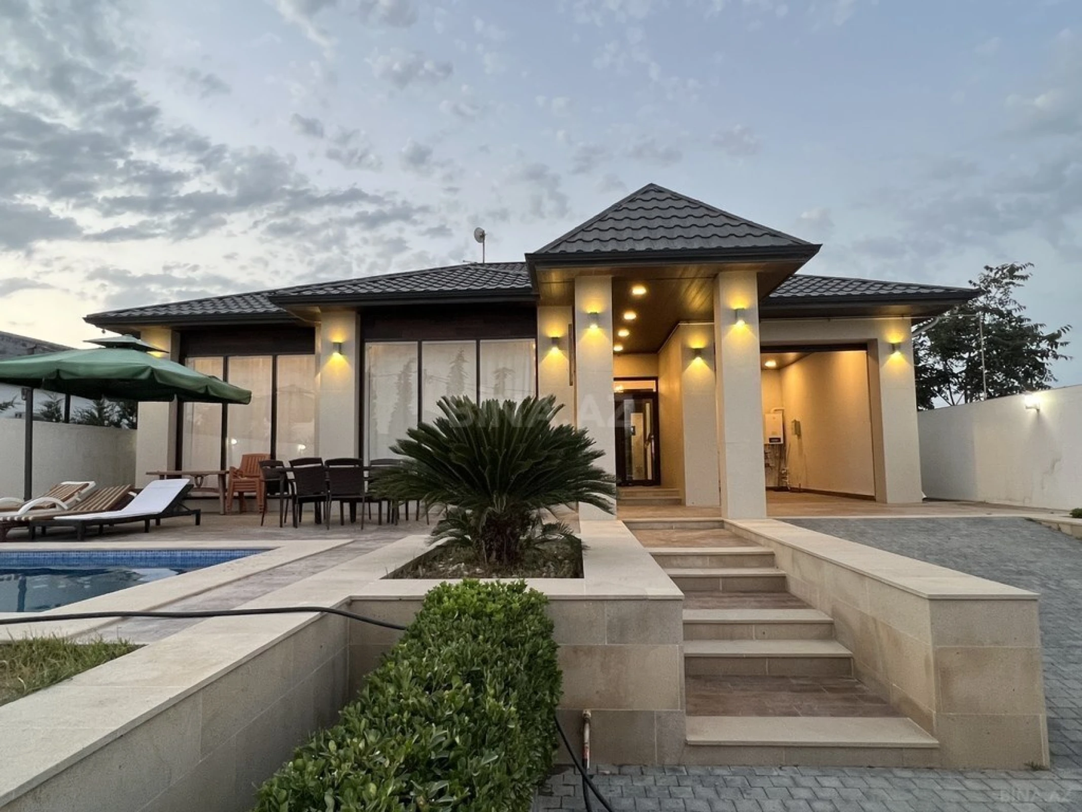 Kirayə verilir 5 otaqlı həyət evi 200 m²