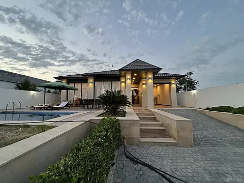 Kirayə verilir 5 otaqlı həyət evi 200 m²