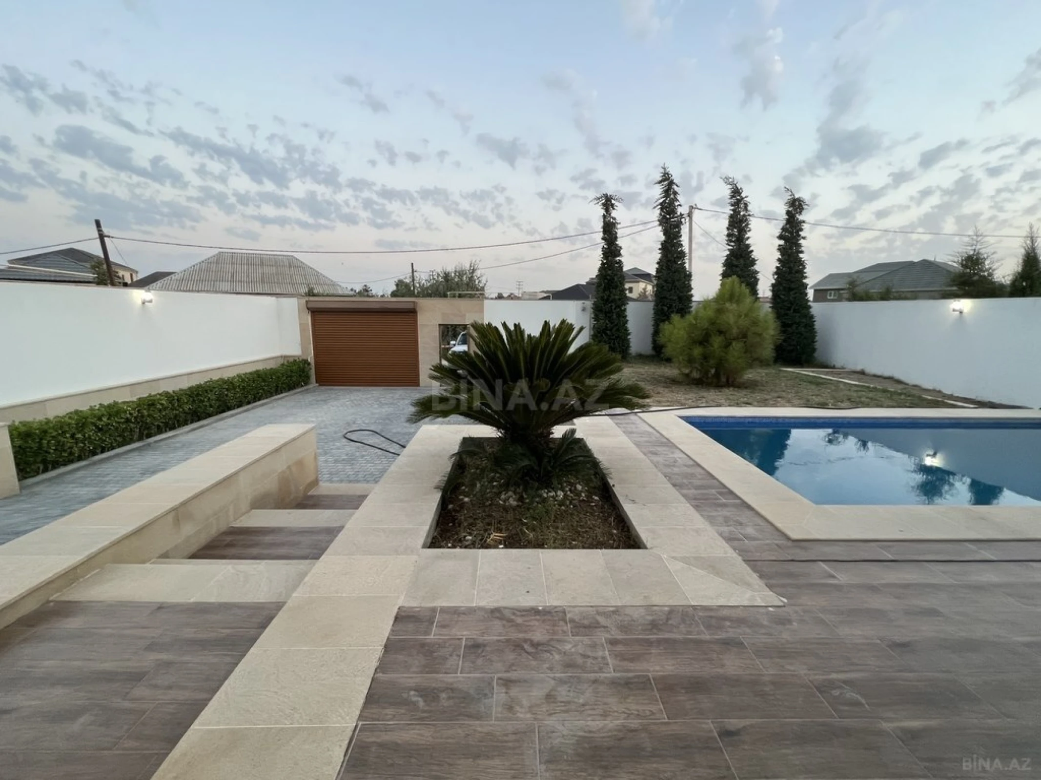 Kirayə verilir 5 otaqlı həyət evi 200 m²