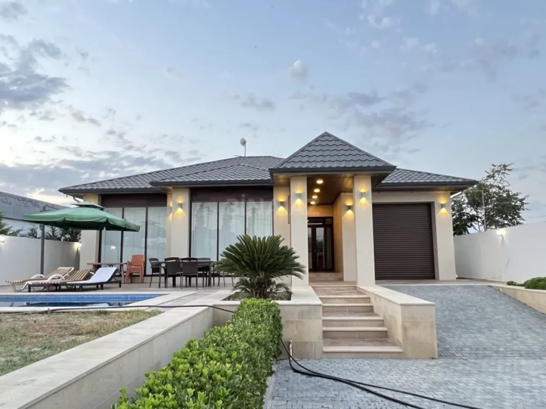 Kirayə verilir 5 otaqlı həyət evi 200 m²