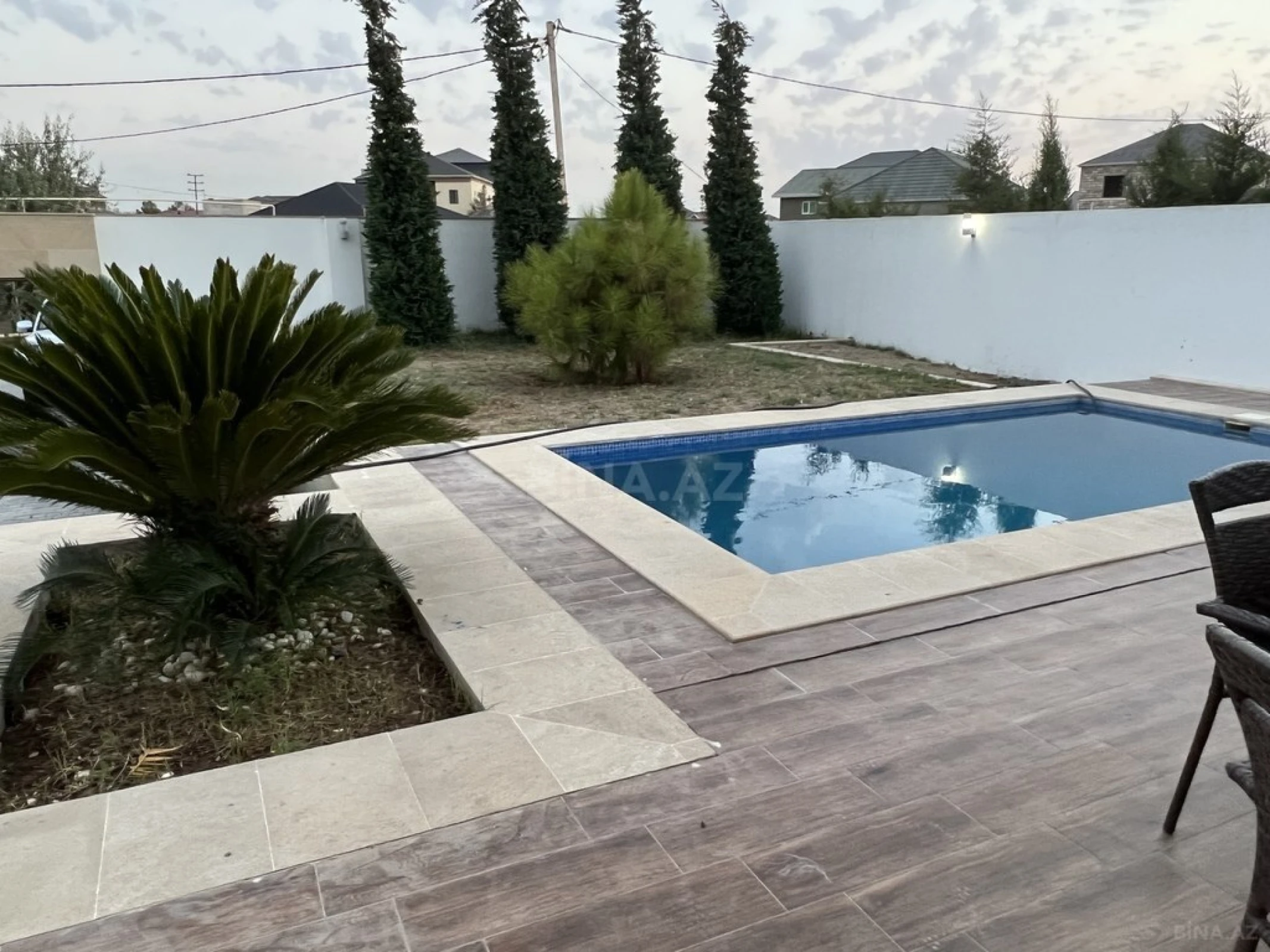 Kirayə verilir 5 otaqlı həyət evi 200 m²