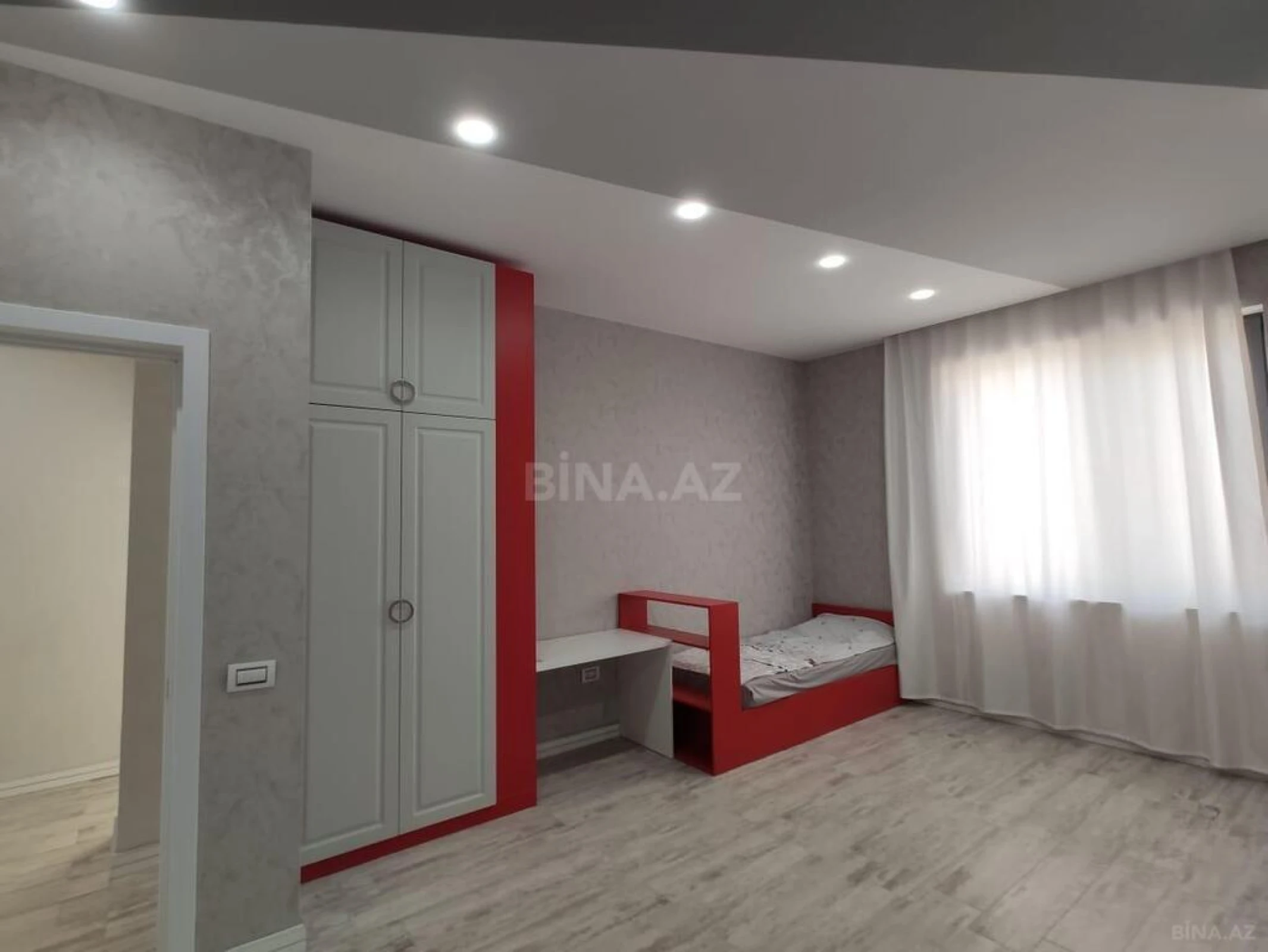 Kirayə verilir 5 otaqlı həyət evi 280 m²