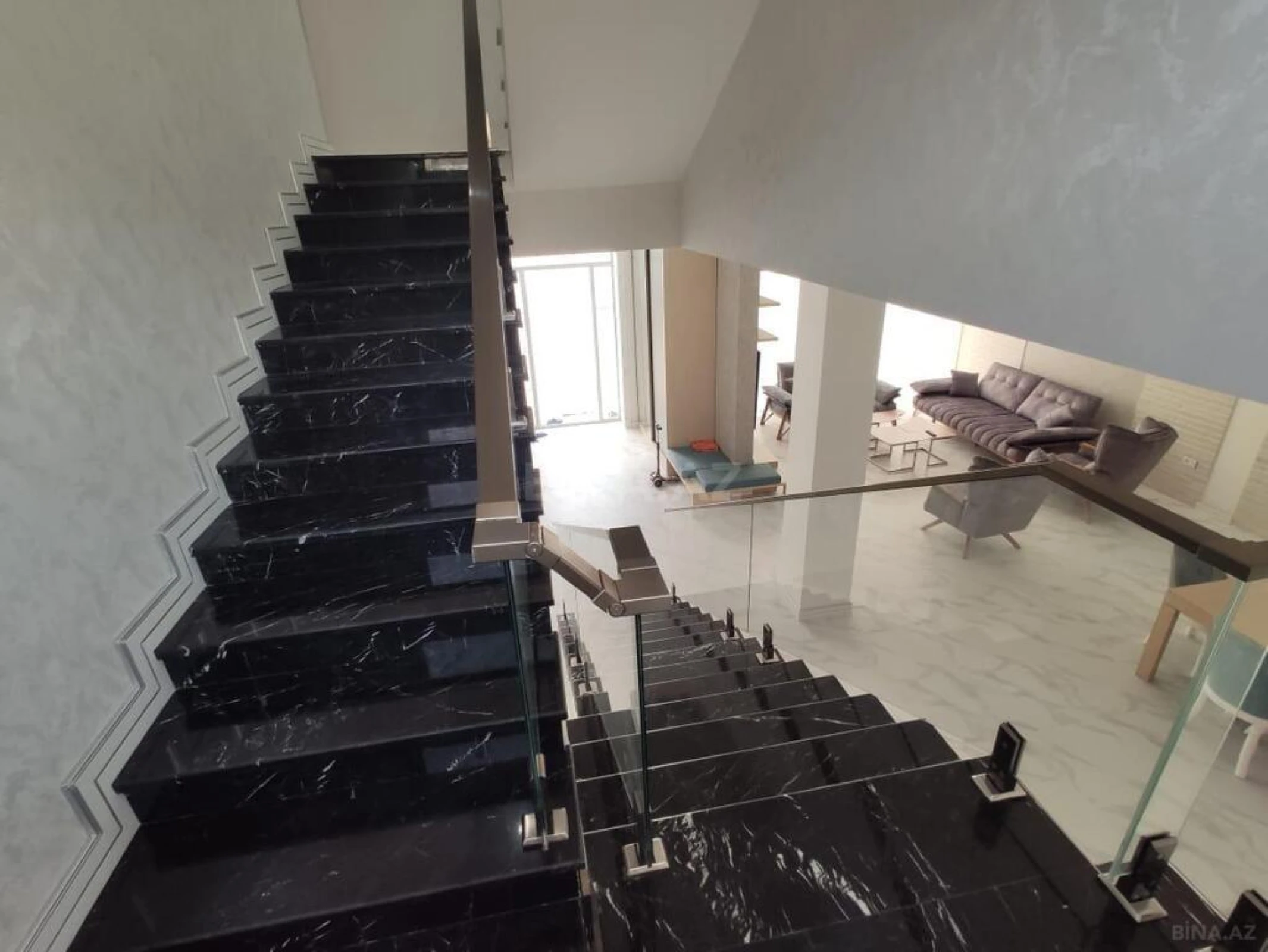 Kirayə verilir 5 otaqlı həyət evi 280 m²