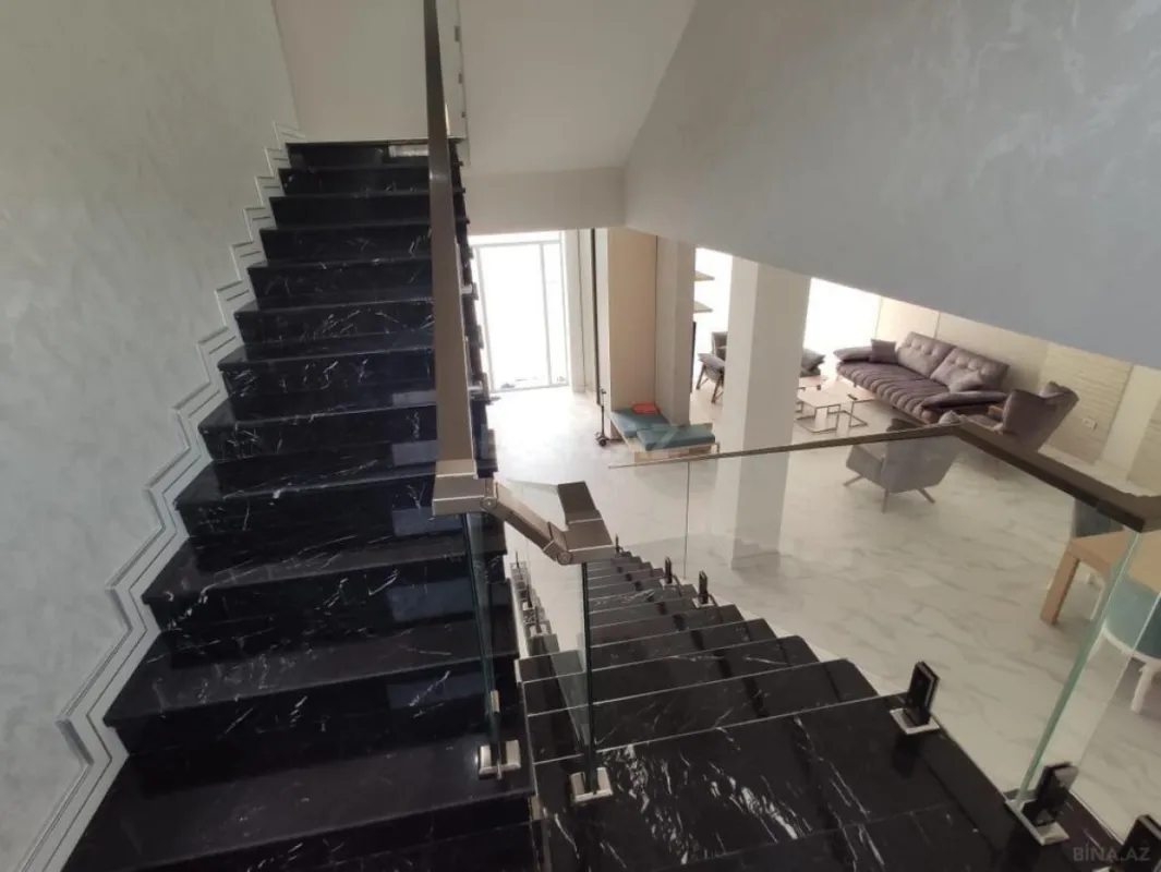 Kirayə verilir 5 otaqlı həyət evi 280 m²