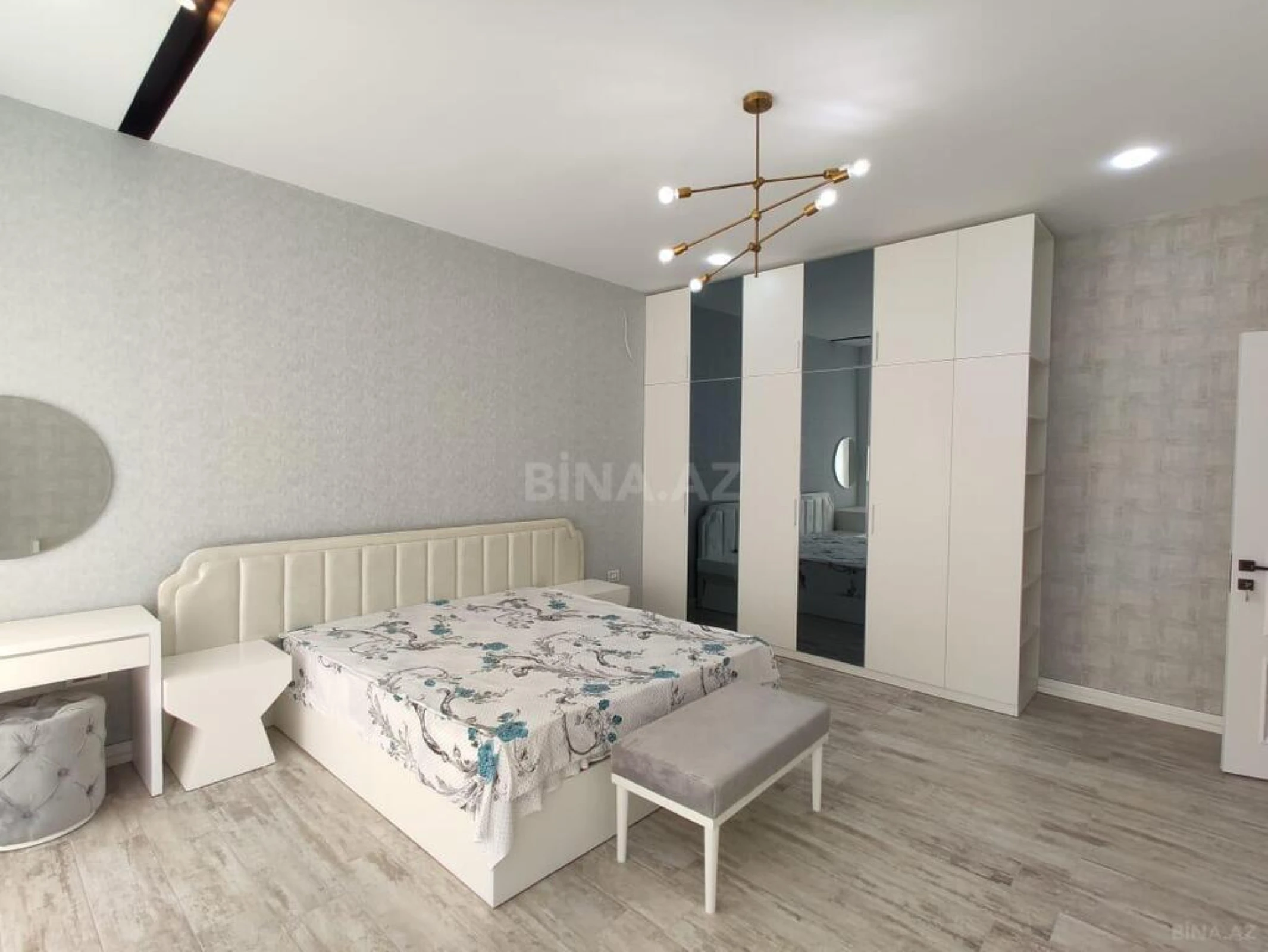 Kirayə verilir 5 otaqlı həyət evi 280 m²