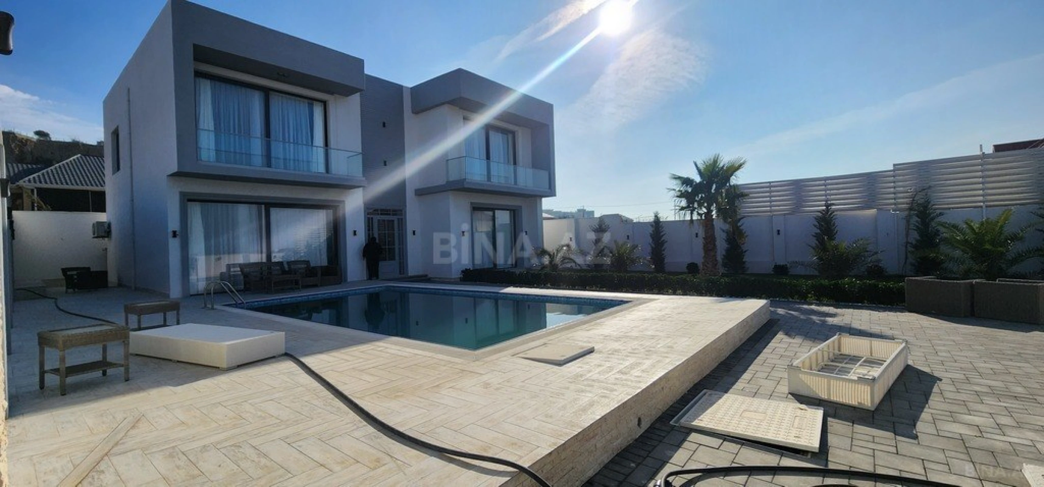 Kirayə verilir 5 otaqlı həyət evi 280 m²