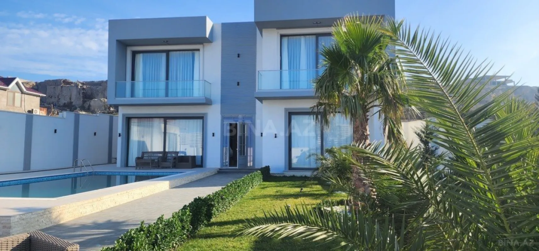 Kirayə verilir 5 otaqlı həyət evi 280 m²